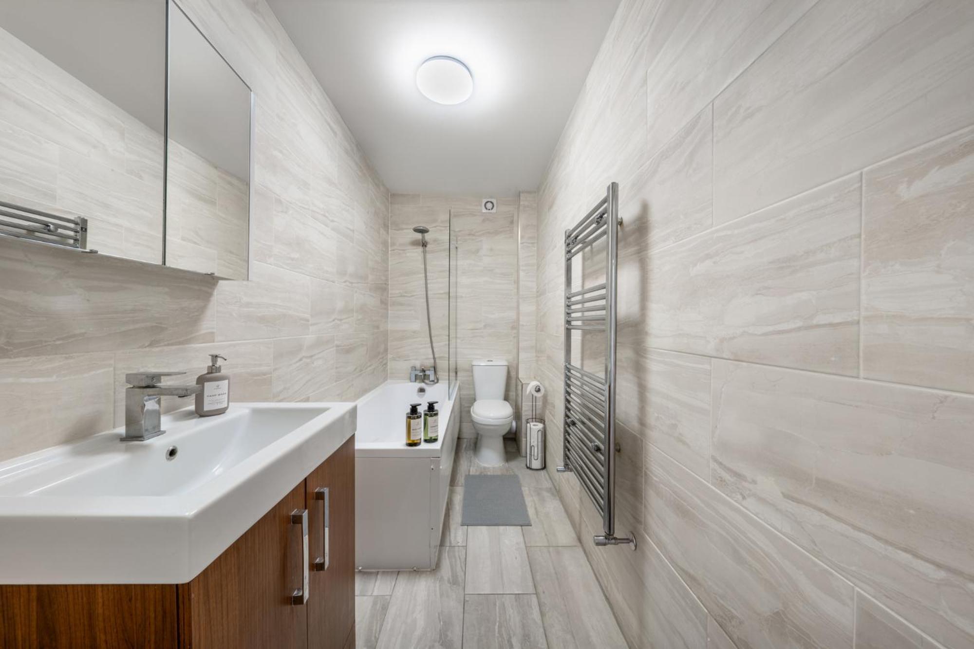 Central Watford Retreat By Hampton - Ideal For Contractors & Leisure Guestsアパートメント エクステリア 写真